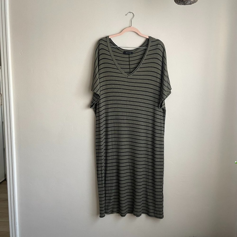 Kaitlyn Boutique / Navy Green & Black Stripe Oversized Midi Dress